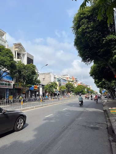 Bán nhà 162m2 ngay siêu thị Lotte nguyễn văn lượng đường thông 8m 17t