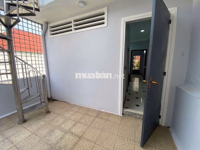 Bán và cho thuê nhà góc 2MT  320m2 ngay cổng Ga T3 – 4 tầng