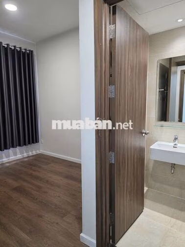Bán nhanh căn 2PN2WC tại Opal Skyline 65m2 có ban công giá chỉ 2,2 tỷ