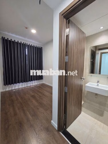 Bán nhanh căn 2PN2WC tại Opal Skyline 65m2 có ban công giá chỉ 2,2 tỷ