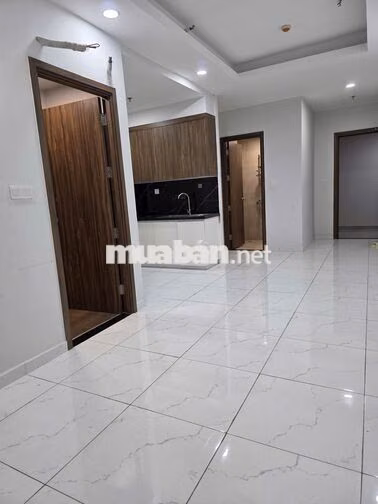 Bán nhanh căn 2PN2WC tại Opal Skyline 65m2 có ban công giá chỉ 2,2 tỷ