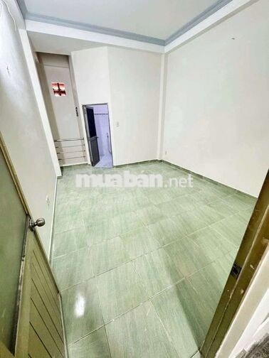 Mặt tiền Hiền Vương. Tân Phú (3p, 3wc). Dtsd 160m2