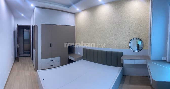 Bán nhà ngõ phố Lạc Long Quân, quận Tây Hồ