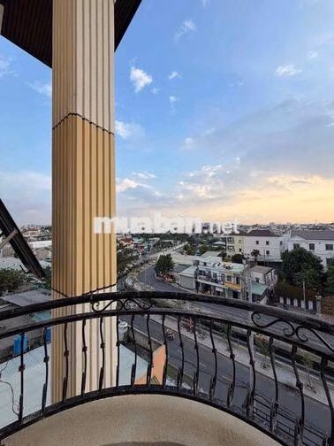Cho Thuê Trọ Ban Công Đi Bộ Qua ĐH Nguyễn Tất Thành Chỉ 3 Phút