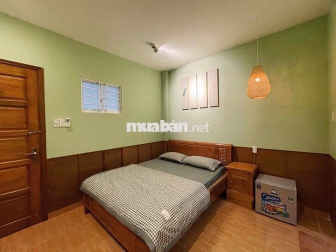 phòng trọ cách bãi sau 10p đi bộ