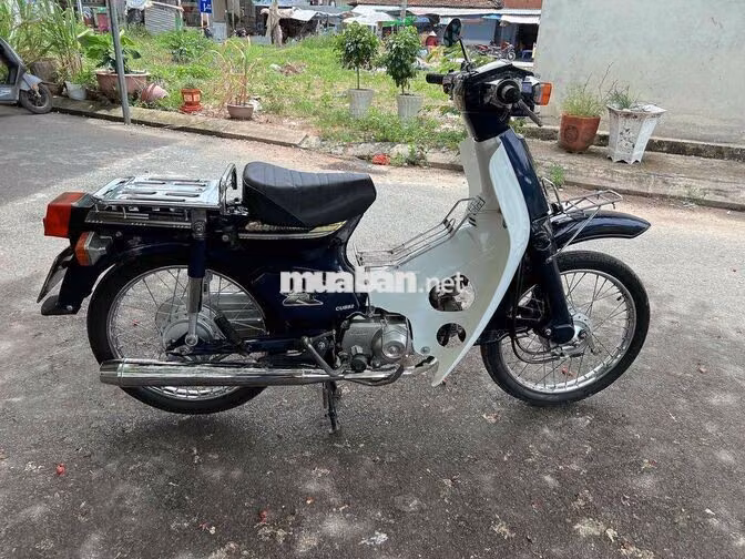 Honda Cub Thailand 50cc Xanh trắng