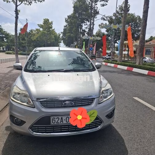 Ford Focus Ghia 2011 Số tự động Bạc