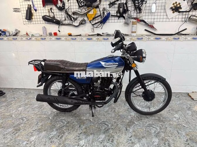 Honda CG125fi 2023 Xanh bạc 10.000 km