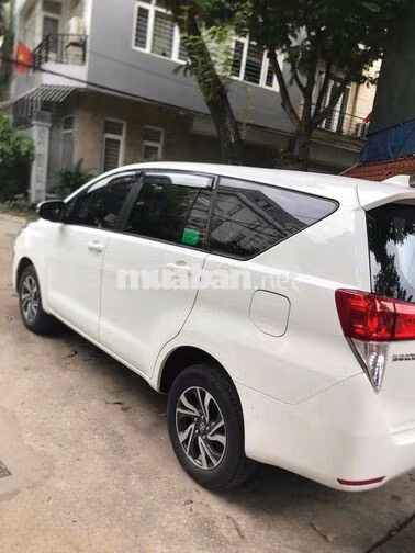 Toyota Innova E 2022 Số sàn Trắng