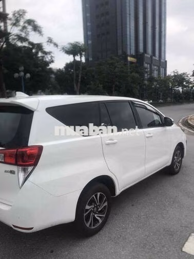 Toyota Innova E 2022 Số sàn Trắng