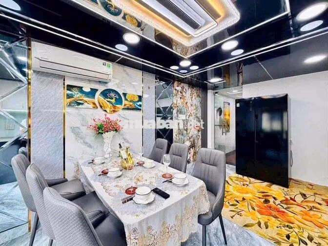 cho thuê nhà Nguyễn Tư giãn p12(4x13) lửng , 3 lầu , 5pn , 6wc full