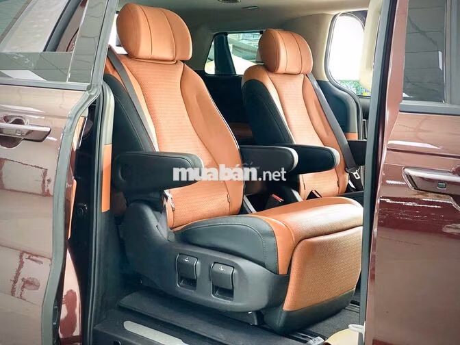 Kia Carnival 2.2D 2023 Đỏ mận 50000 km
