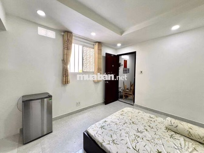 Cho Thuê Căn Hộ Cửa Sổ Full Nội Thất Rộng 25m2 Ngay Cầu Kiệu Q1