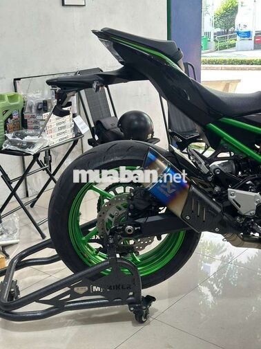 Kawasaki Z900 2023 Đen, Xanh lá 10.000 km