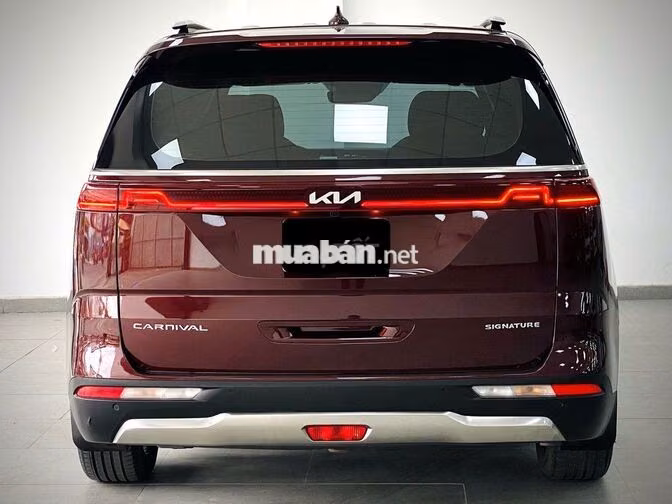 Kia Carnival 2.2D 2023 Đỏ mận 50000 km