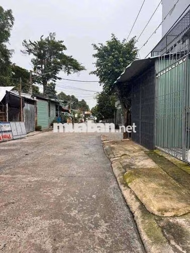nhà 1 lầu ngay trục đường khu 6