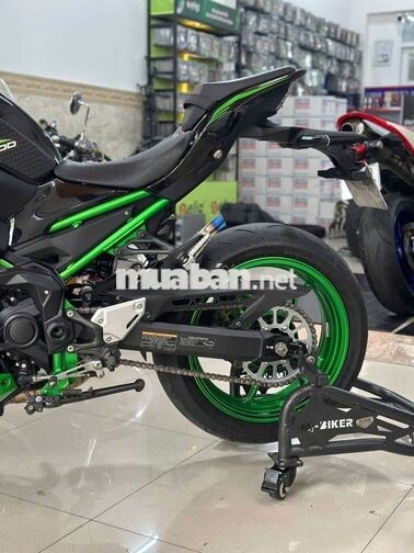 Kawasaki Z900 2023 Đen, Xanh lá 10.000 km