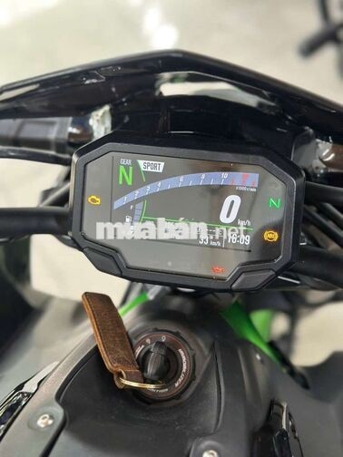 Kawasaki Z900 2023 Đen, Xanh lá 10.000 km