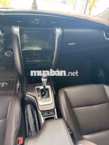 Toyota Fortuner 2018 Trắng 7 chỗ Da
