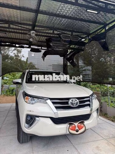 Toyota Fortuner 2018 Trắng 7 chỗ Da