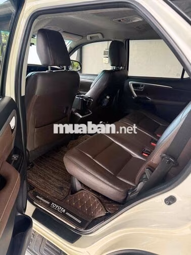 Toyota Fortuner 2018 Trắng 7 chỗ Da