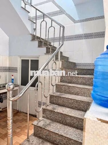 nhà 1 lầu ngay trục đường khu 6