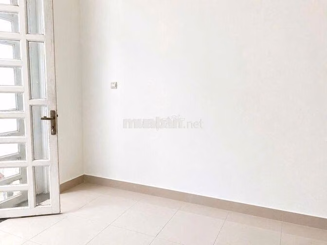 NHÀ MẶT TIỀN - NGAY GIÁO XỨ THÁNH KHANG, CHỢ TAM HÀ - LINH ĐÔNG