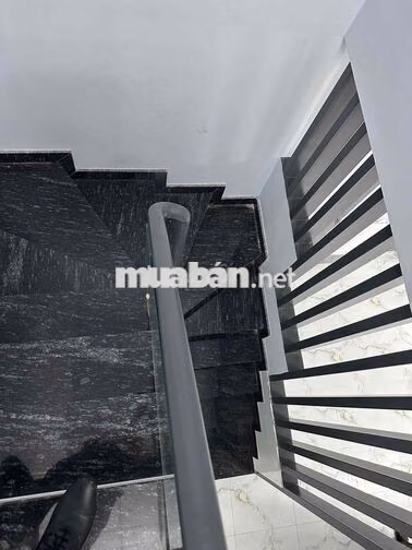 Cho thuê nhà để ở gia đình có 4 phòng ngủ 4 nhà vệ sinh