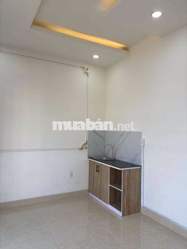CHDV có ban công thoáng mát ở cạnh Chug cư 4s Linh Đông
