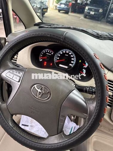 Toyota Innova AT Bạc Tự động 8 chỗ đời 2014
