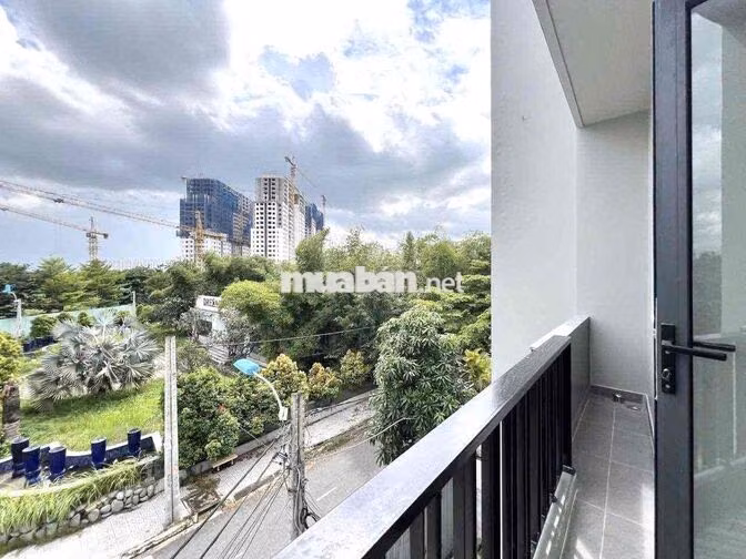 CĂN HỘ BAN CÔNG - FULL NỘI THẤT - KẾ UEH, VHU - VIEW SÔNG