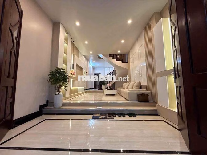 Gần phố Tân mai 38m2 x4T giá nhỉnh 7 tỷ sổ CC ngõ thông tứ tung 2 thoá