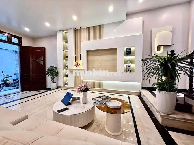 Gần phố Tân mai 38m2 x4T giá nhỉnh 7 tỷ sổ CC ngõ thông tứ tung 2 thoá