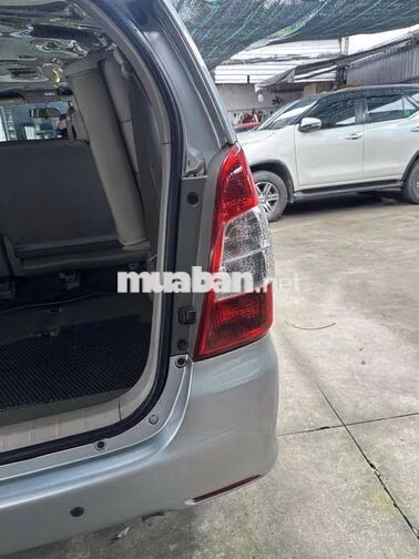 Toyota Innova AT Bạc Tự động 8 chỗ đời 2014