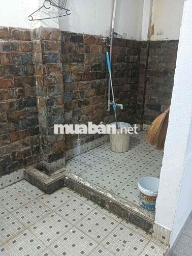 NHÀ TL50 NGAY CHỢ ĐƯỜNG 3PN SẴN 1 MÁY LẠNH