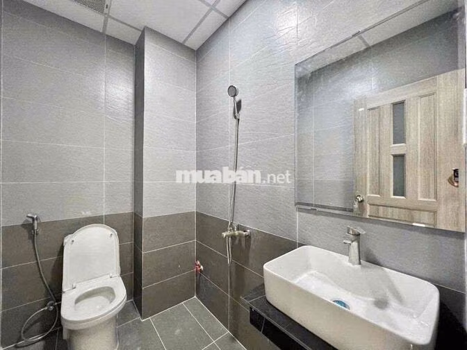 CĂN HỘ BAN CÔNG - FULL NỘI THẤT - KẾ UEH, VHU - VIEW SÔNG