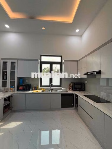Cho thuê Villa - Nội thất đầy đủ - Ngay Vinhomes Saigon Park