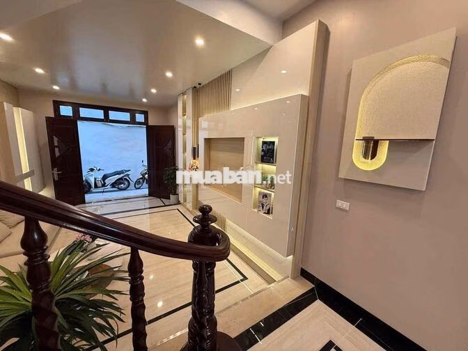 Gần phố Tân mai 38m2 x4T giá nhỉnh 7 tỷ sổ CC ngõ thông tứ tung 2 thoá