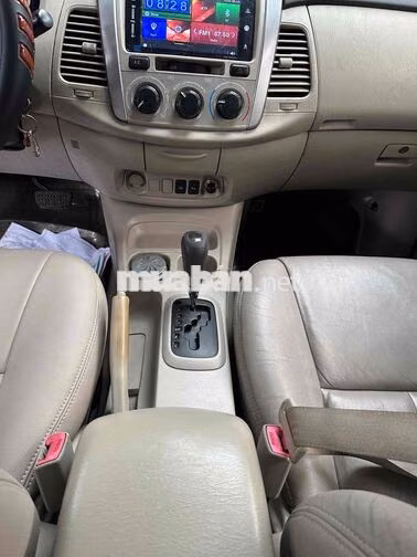 Toyota Innova AT Bạc Tự động 8 chỗ đời 2014