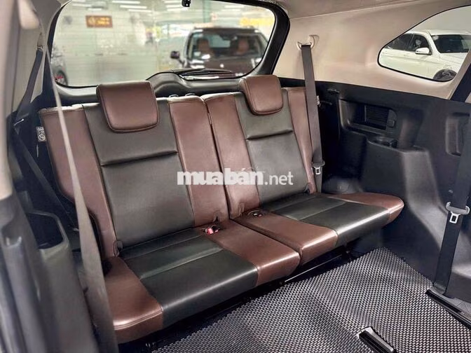 Toyota Innova Cross 2024 2.0L CVT Đồng Ánh Kim