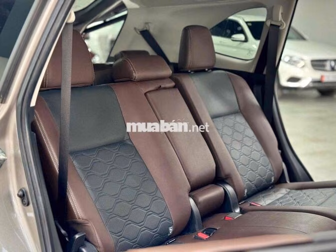 Toyota Innova Cross 2024 2.0L CVT Đồng Ánh Kim