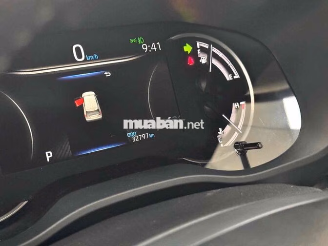Toyota Innova Cross 2024 2.0L CVT Đồng Ánh Kim