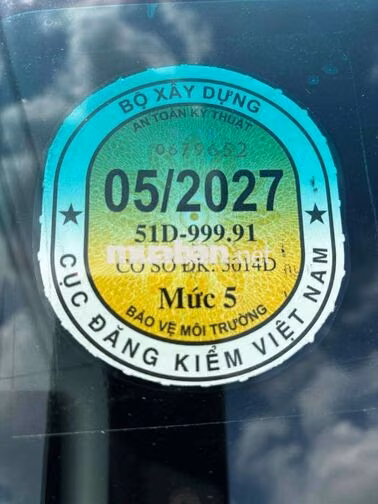 Toyota Hilux 2.4AT Số tự động 2024 Bạc