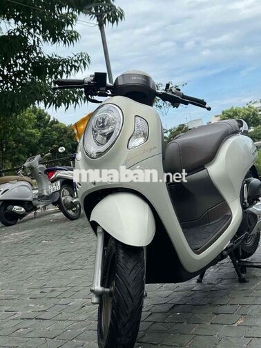 Honda Scoopy 2023 Trắng xe đẹp nguyên rin