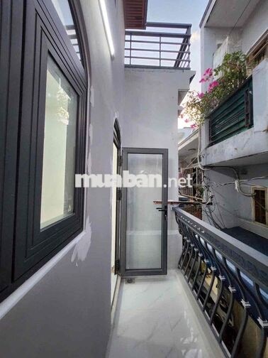 chính chủ bán căn nhà 3 m 6 m hai lầu