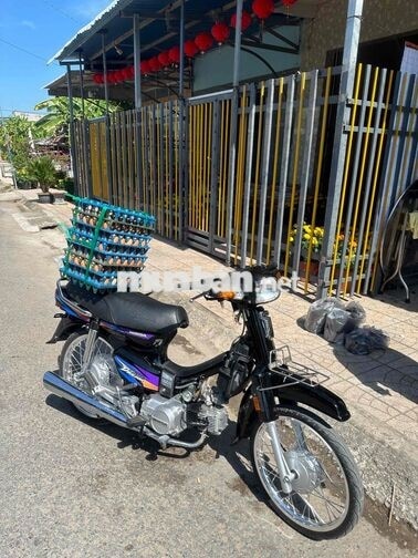 Honda Dream 2000 Đen