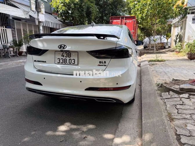 Hyundai Elantra 2019 Số sàn Trắng