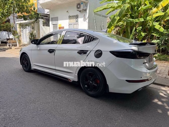 Hyundai Elantra 2019 Số sàn Trắng