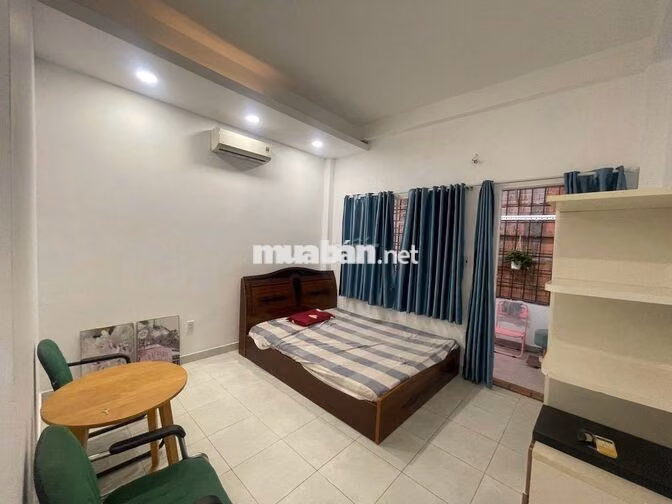 - Quận 7 - Tách Bếp - Full NT - Phòng Rộng - Cửa Sổ Trời - Thoáng Mát