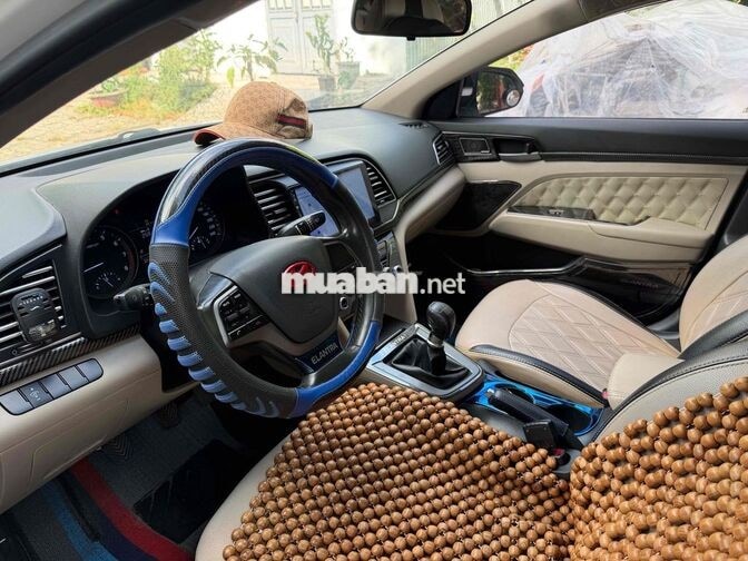 Hyundai Elantra 2019 Số sàn Trắng